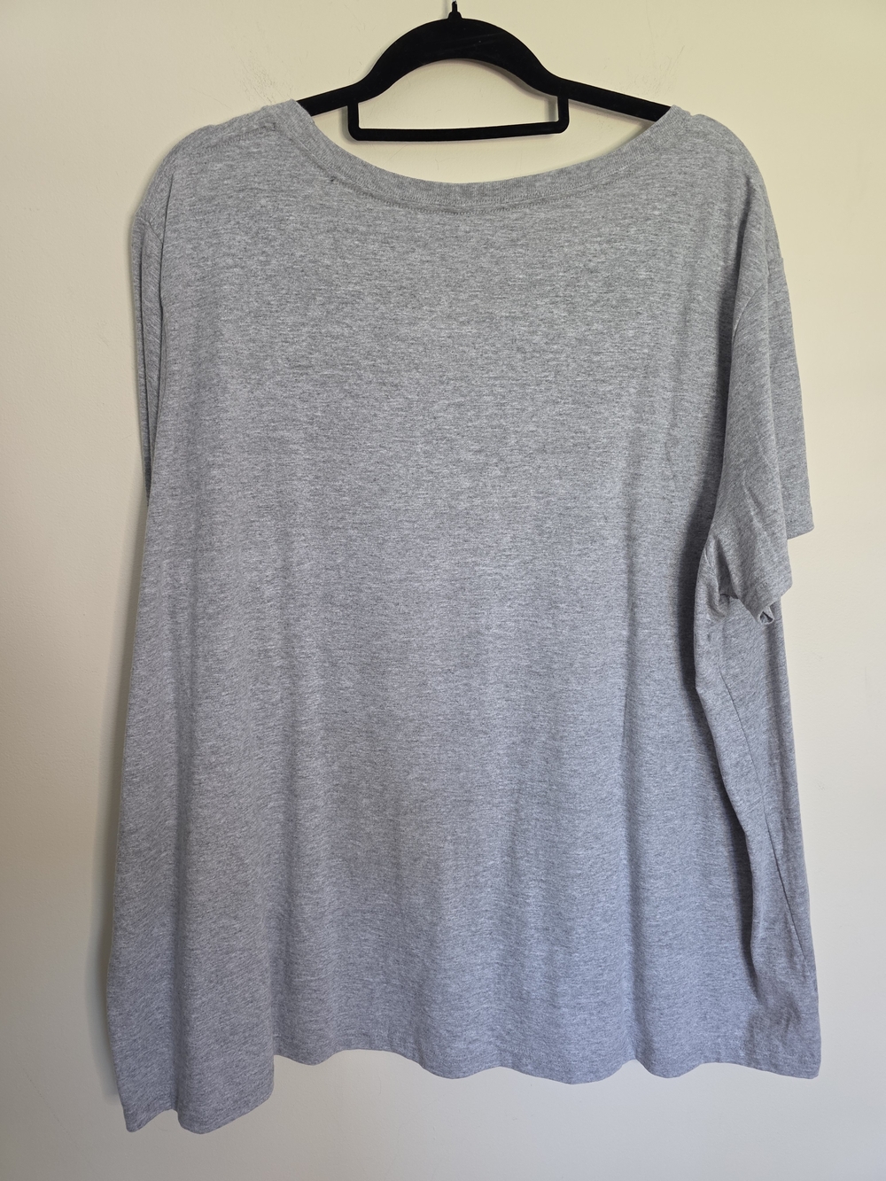 Women’s Gray Minnie Mouse Graphic Tee - Disney - Picture 4 of 5